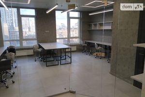 Продається офіс 47 кв. м в адміністративній будівлі