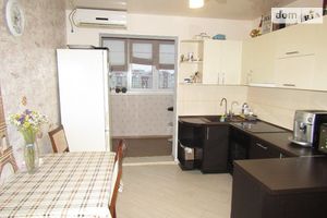 Продается 3-комнатная квартира 82 кв. м в Киеве