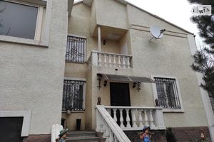 Продается дом на 2 этажа 290 кв. м с бассейном