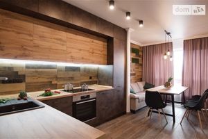 Продается 2-комнатная квартира 55.5 кв. м в Киеве