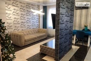 Продається 3-кімнатна квартира 82.3 кв. м у Івано-Франківську