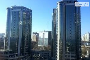 Продається 4-кімнатна квартира 112 кв. м у Одесі