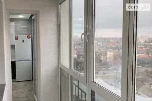 Продається 2-кімнатна квартира 62 кв. м у Одесі