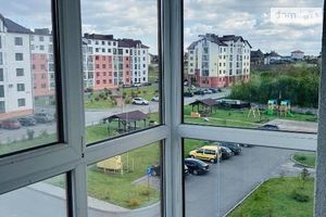 Продается 4-комнатная квартира 150 кв. м в Ровно