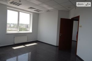 Продається офіс 103 кв. м в торгово-офісному центрі