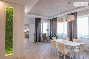 Сдается в аренду 2-комнатная квартира 110 кв. м в Днепре