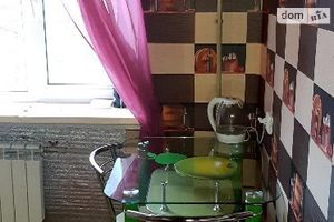 Продается 2-комнатная квартира 42 кв. м в Славянске