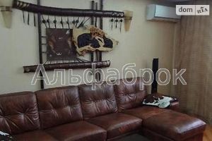 Продается 3-комнатная квартира 80 кв. м в Киеве