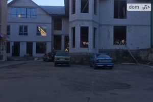Продается торгово-офисный центр 136 кв. м в 3-этажном здании