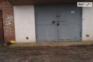Продається бокс в гаражному комплексі під легкове авто на 24 кв. м