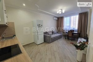 Продается 2-комнатная квартира 67 кв. м в Киеве