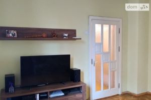 Продается 2-комнатная квартира 57 кв. м в Днепре