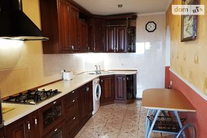 Продається 3-кімнатна квартира 84.6 кв. м у Хмельницькому