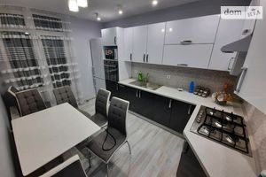 Сдается в аренду 3-комнатная квартира 80 кв. м в Тернополе