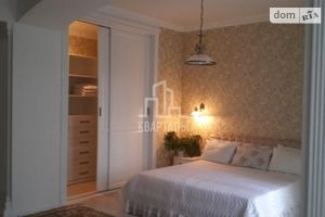 Сдается в аренду 3-комнатная квартира 138 кв. м в Киеве