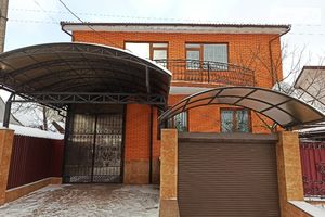 Продается дом на 2 этажа 233 кв. м с мансардой