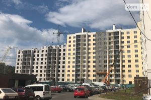 Продается 1-комнатная квартира 42.2 кв. м в Чернигове