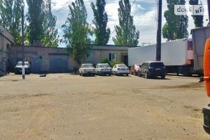 Продається будівля / комплекс 6400 кв. м в 2-поверховій будівлі