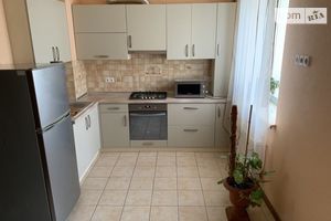 Продается 2-комнатная квартира 68 кв. м в Одессе
