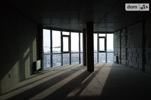 Продається 4-кімнатна квартира 123 кв. м у Одесі