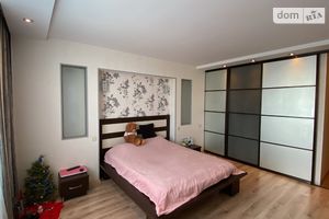 Продается 2-комнатная квартира 74.6 кв. м в Житомире