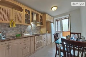 Продається 4-кімнатна квартира 85 кв. м у Дніпрі