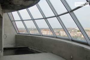 Продается 3-комнатная квартира 145 кв. м в Тернополе