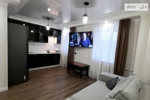 Продается 4-комнатная квартира 74 кв. м в Северодонецке