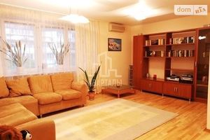 Сдается в аренду 3-комнатная квартира 107 кв. м в Киеве