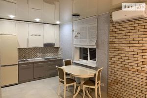 Сдается в аренду 2-комнатная квартира 70 кв. м в Киеве