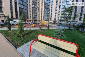 Продается 2-комнатная квартира 55 кв. м в Днепре