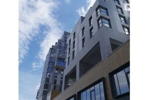 Продается 2-комнатная квартира 77 кв. м в Днепре