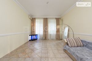 Продается 2-комнатная квартира 75 кв. м в Киеве