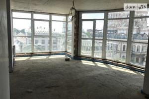 Продается 3-комнатная квартира 105 кв. м в Черновцах