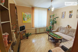 Продается 3-комнатная квартира 65 кв. м в Коростене