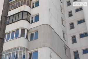 Продається 2-кімнатна квартира 54 кв. м у Чернігові