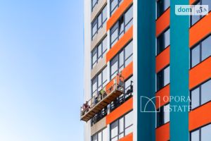 Продається 2-кімнатна квартира 71.7 кв. м у Чернігові