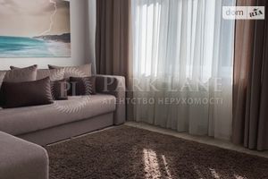 Продается 2-комнатная квартира 65 кв. м в Киеве
