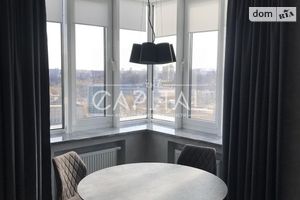 Продается 1-комнатная квартира 63 кв. м в Киеве