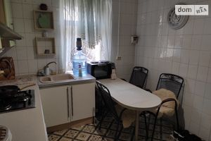Продается 2-комнатная квартира 67 кв. м в Днепре