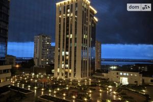 Продається 2-кімнатна квартира 91 кв. м у Дніпрі