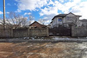 Продается дом на 2 этажа 200 кв. м с террасой