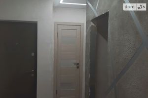 Продается 2-комнатная квартира 38 кв. м в Павлограде