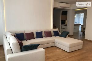 Продается дом на 2 этажа 211 кв. м с подвалом