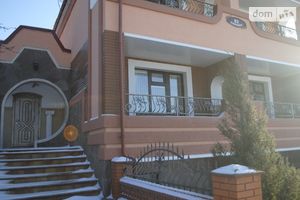 Продається будинок 2 поверховий 246.4 кв. м з банею/сауною