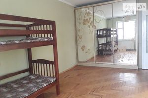 Продається 2-кімнатна квартира 52 кв. м у Тернополі