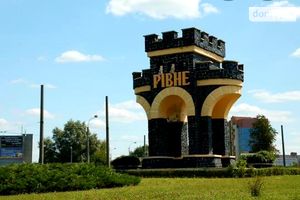 Сдается в аренду 2-комнатная квартира 48 кв. м в Ровно