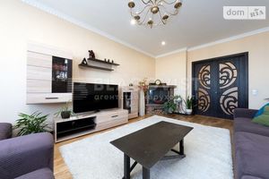 Продается 4-комнатная квартира 127 кв. м в Киеве