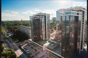 Продается 3-комнатная квартира 70 кв. м в Днепре