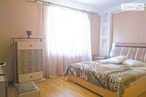 Сдается в аренду 4-комнатная квартира 97 кв. м в Киеве